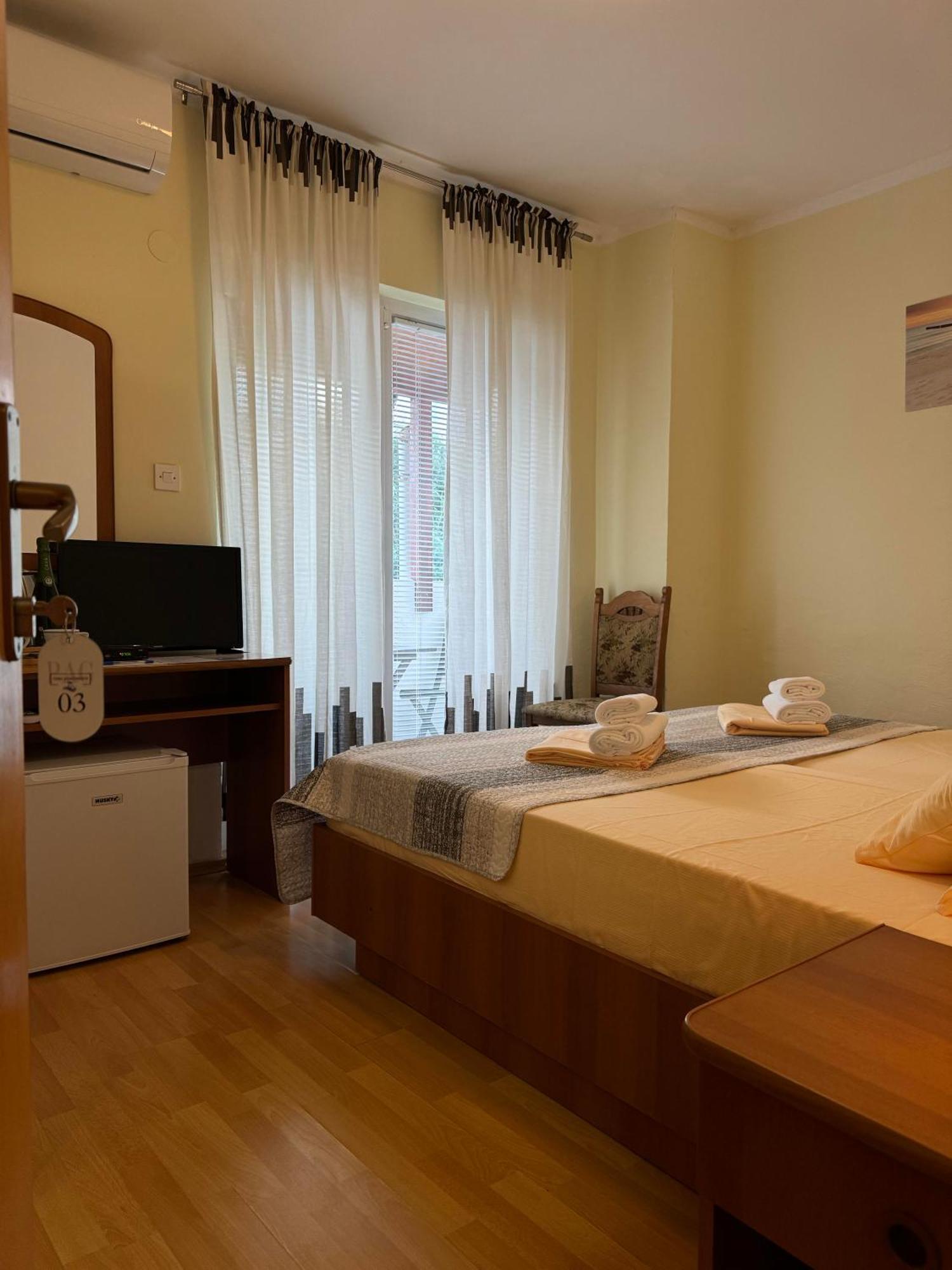 Pag Vero Apartments Паг Экстерьер фото