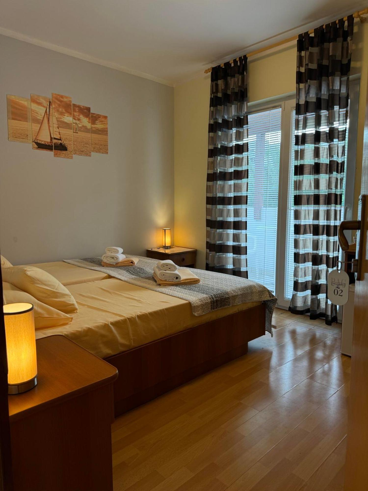 Pag Vero Apartments Паг Экстерьер фото