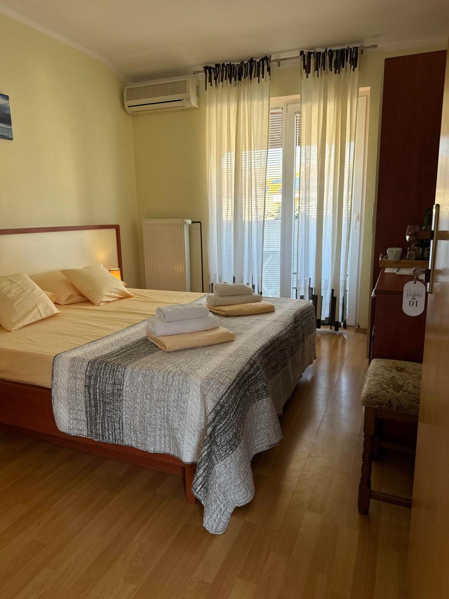 Pag Vero Apartments Паг Экстерьер фото