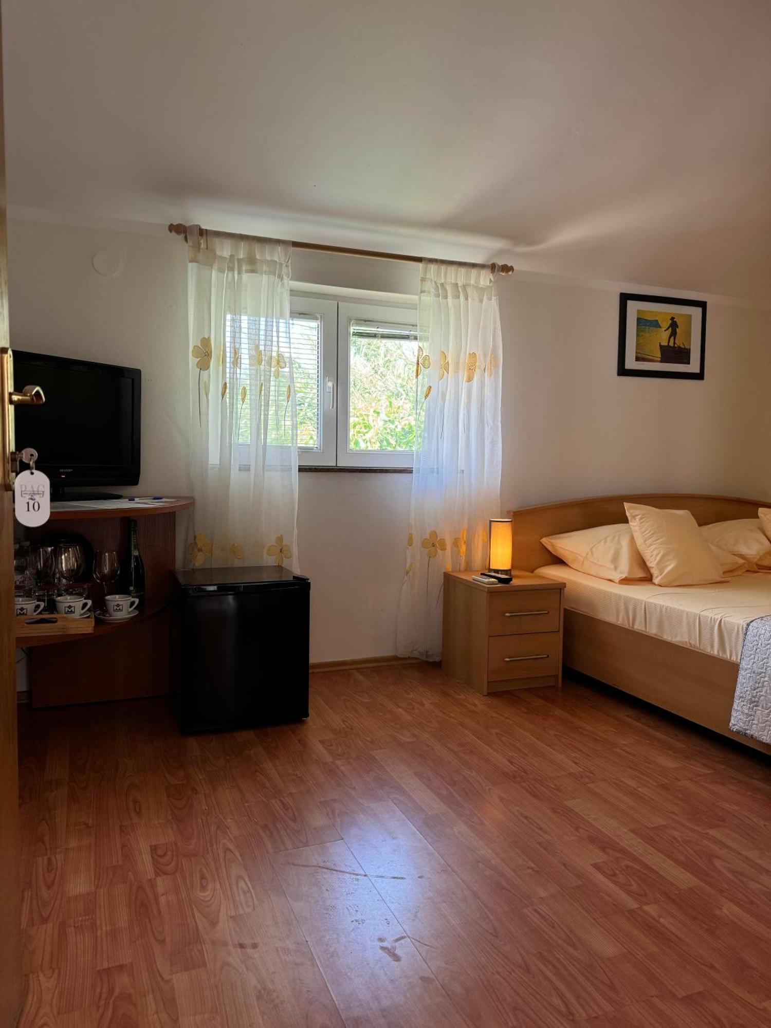 Pag Vero Apartments Паг Экстерьер фото