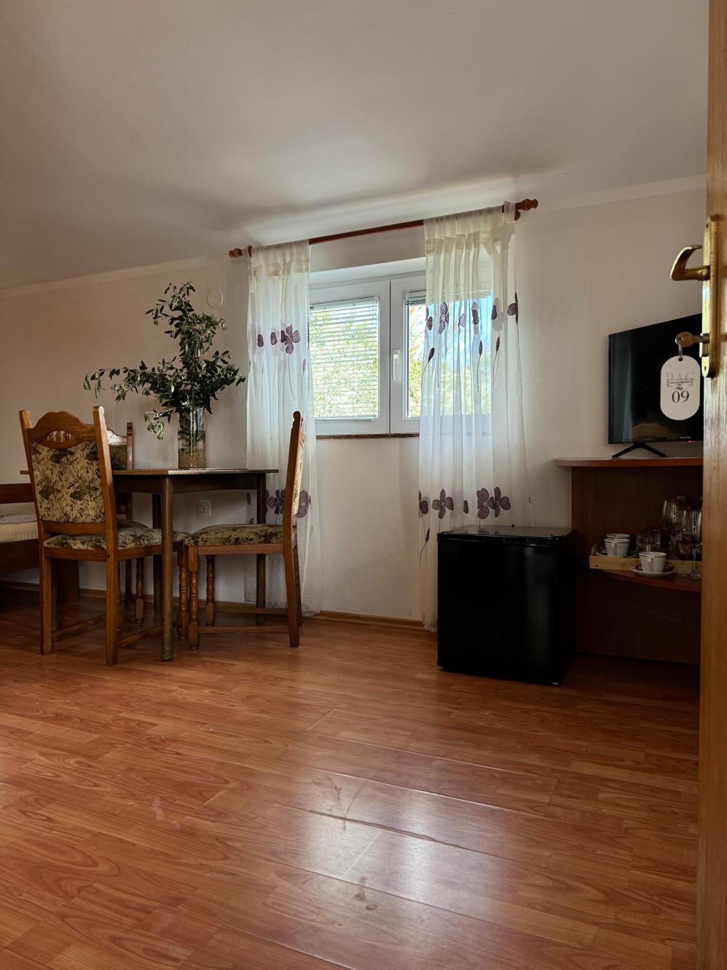 Pag Vero Apartments Паг Экстерьер фото