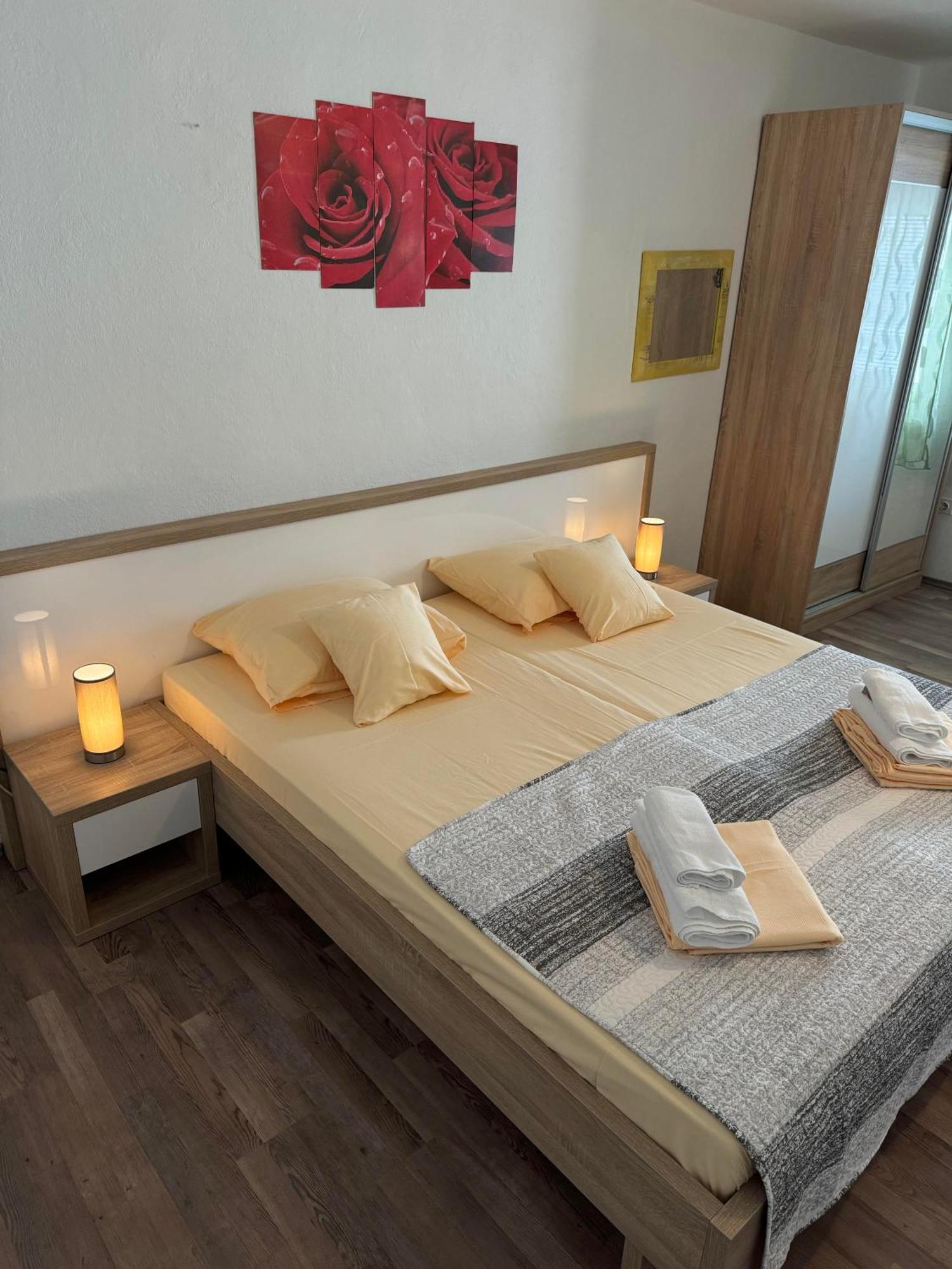 Pag Vero Apartments Паг Экстерьер фото